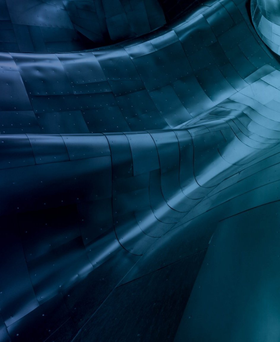 Dies ist ein blau eingefärbtes Bild von Architektur.