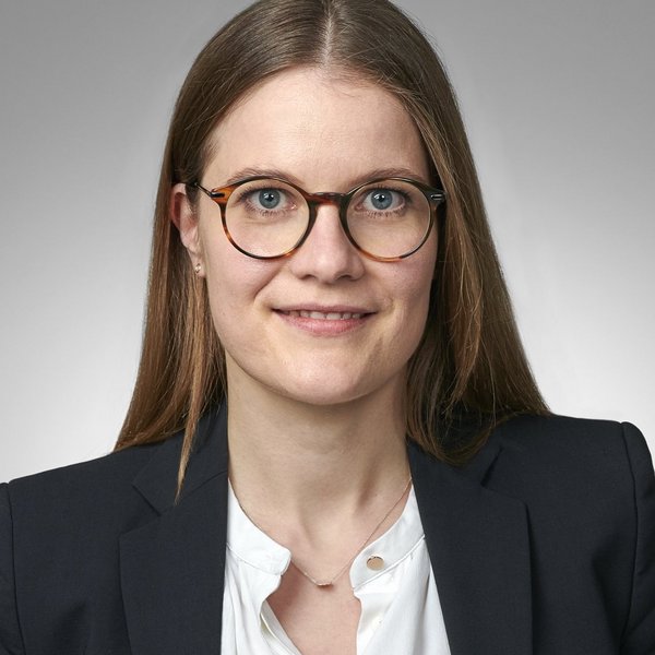 Dies ist ein Portrait von Nadine Goeppel.