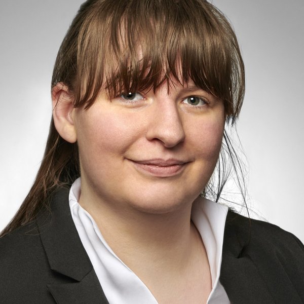 Dies ist ein Potrait von Andrea Kahle.